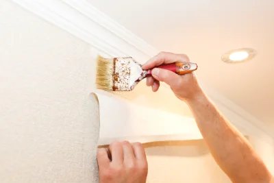 Pose de papier peint à Juif — revêtements muraux et toiles de verre